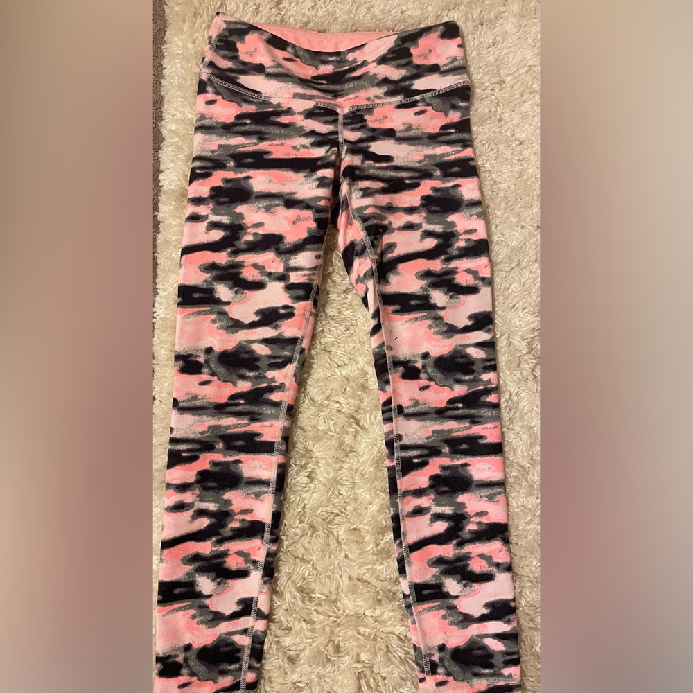 Lululemon Pink Camo Leggings Size 2